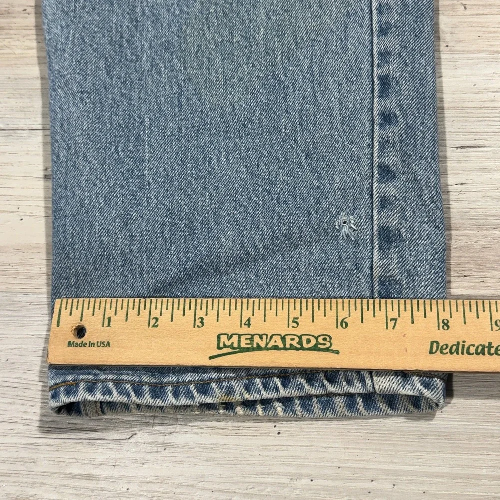 Vintage‎ Levis 550 Distressed Jeans Made in Canada Mens 38x34 (36x33.5)